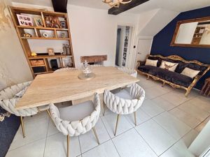 Dining room- click for photo gallery